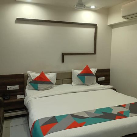 Hotel Palliate Ahmedabad Extérieur photo