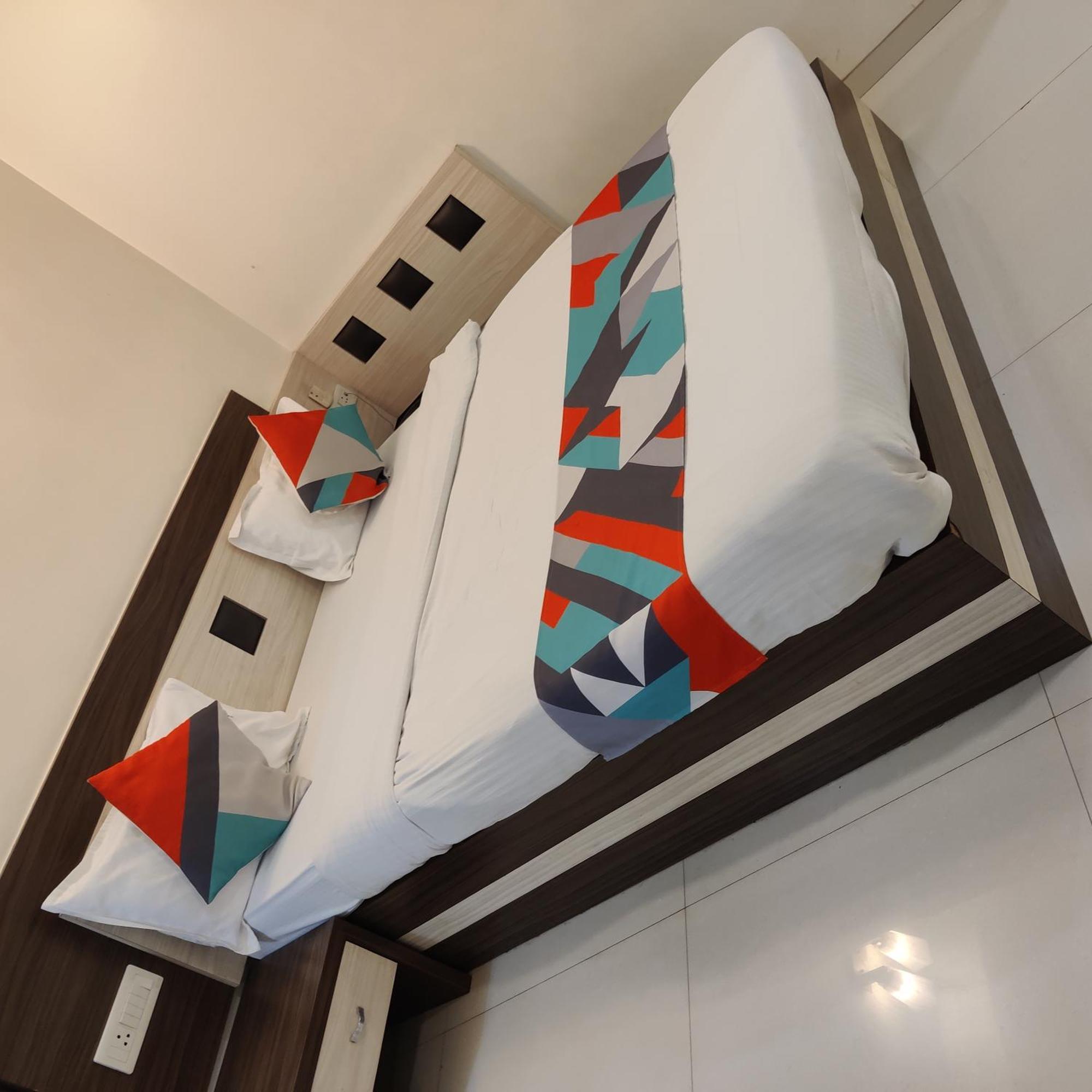 Hotel Palliate Ahmedabad Extérieur photo