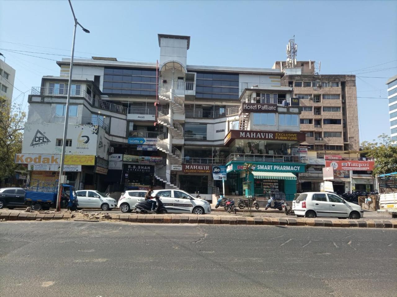 Hotel Palliate Ahmedabad Extérieur photo