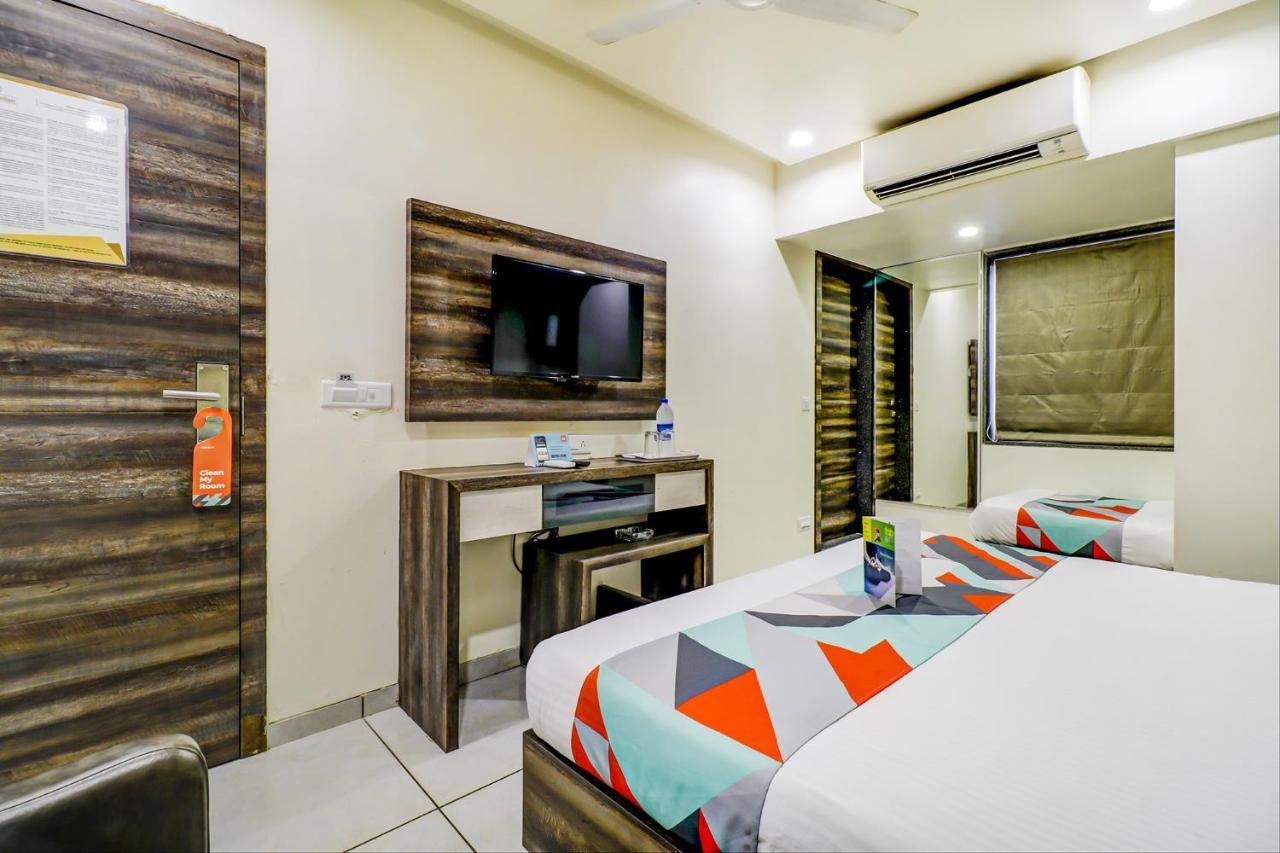 Hotel Palliate Ahmedabad Extérieur photo