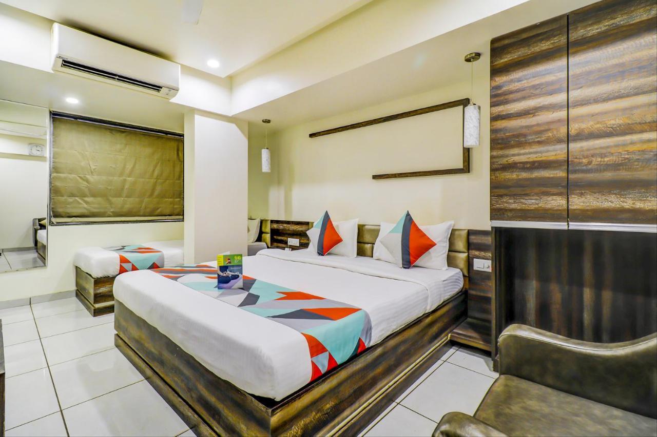 Hotel Palliate Ahmedabad Extérieur photo